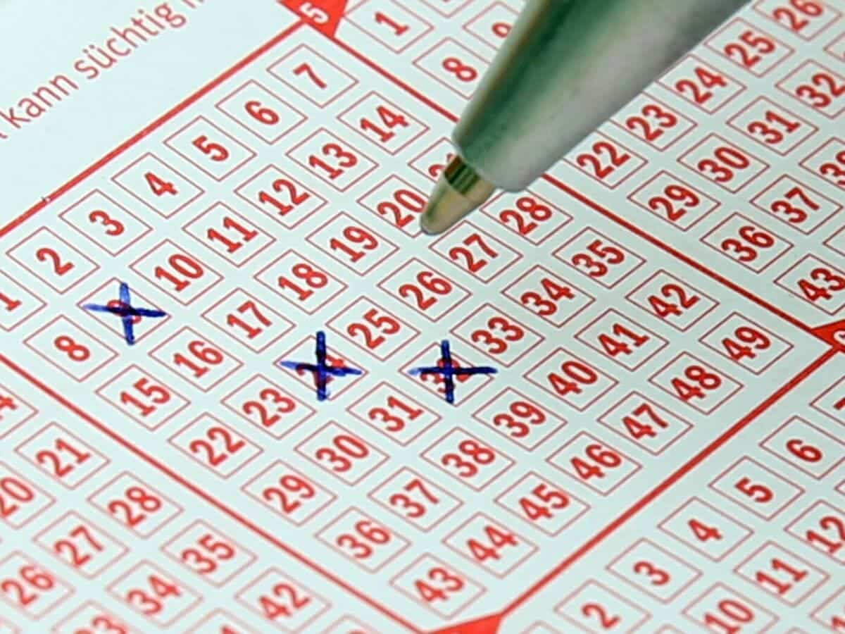 Couple Finds Their Lottery Ticket on Christmas Morning