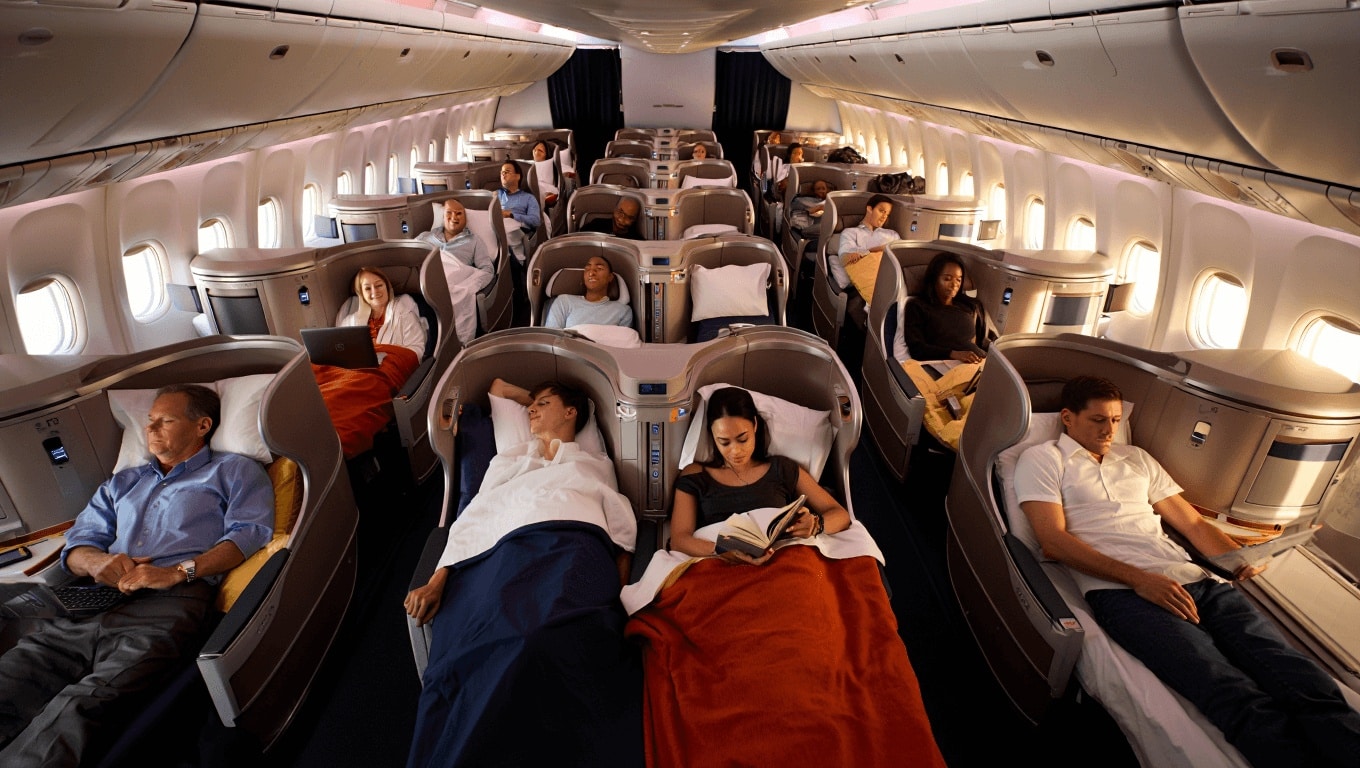 La rivoluzione di United Airlines per i voli a lungo raggio: i sedili diventano letti!