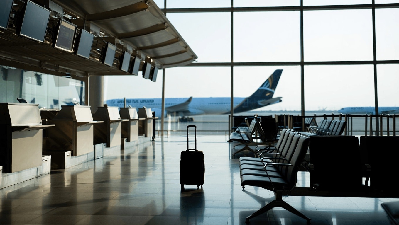 I vettori del Golfo dimezzano i voli: ecco la situazione attuale